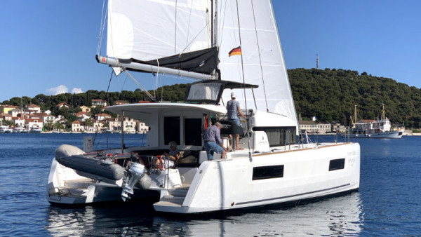 YachtABC - Balance 69 - Croatia - Lagoon 40 - 4 + 1 cab.