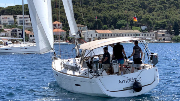 YachtABC - Amadeus - Croatia - Sun Odyssey 389